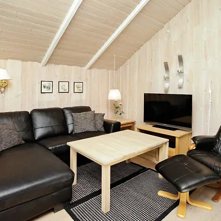 Three-bedroom Holiday In Blavand 17 Ho